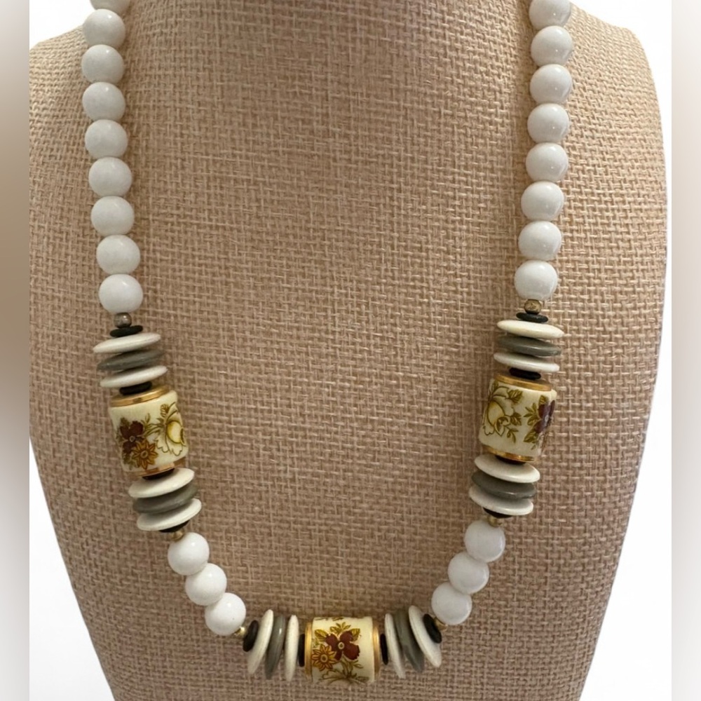80s Floral Beaded Statement Necklace- vintage